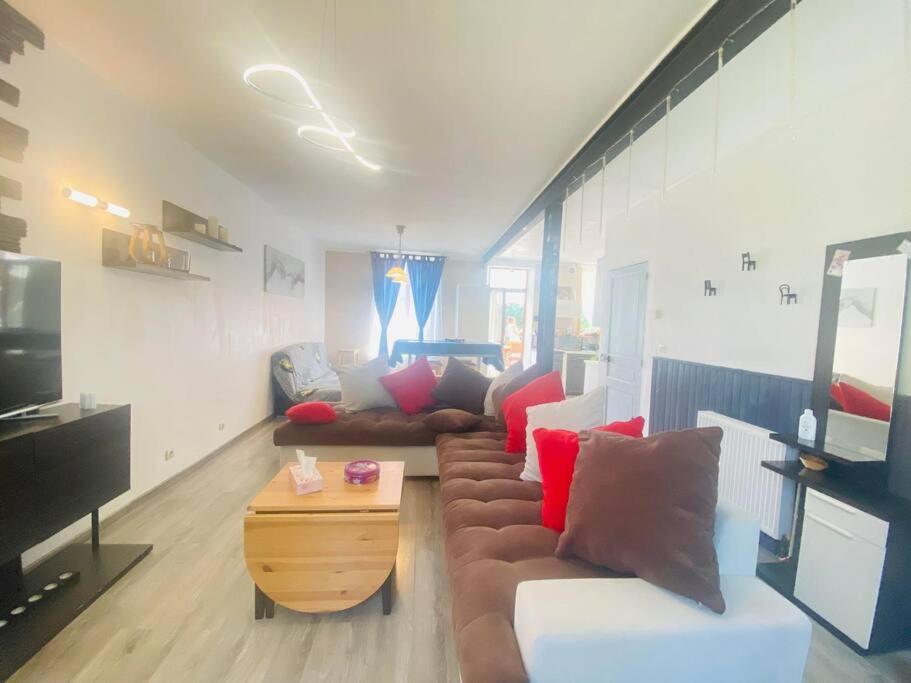 Appartement Cocon Familial à Laon Extérieur photo