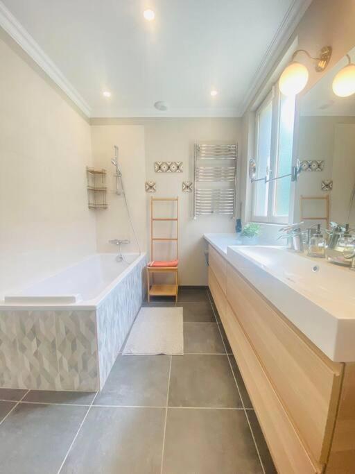 Appartement Cocon Familial à Laon Extérieur photo